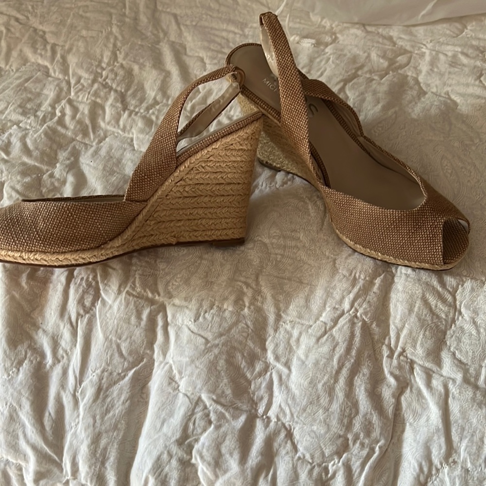 Michael Kors tan sling back espadrilles size 10M